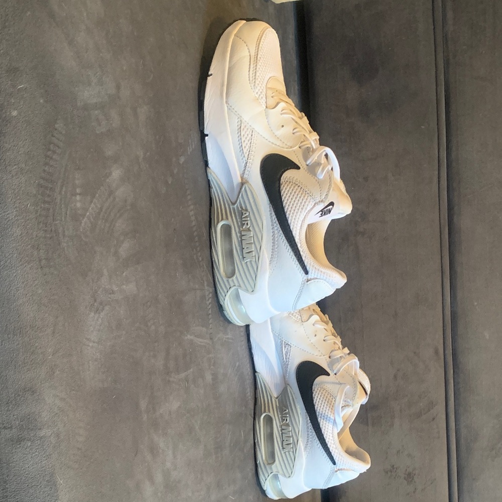 Nike White and Black Sneakers
